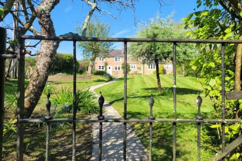 garden access