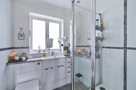 Family shower room