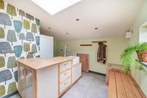 Utility/boot room