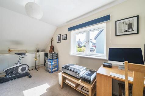Bedroom/work space
