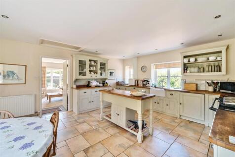 Kitchen breakfast room