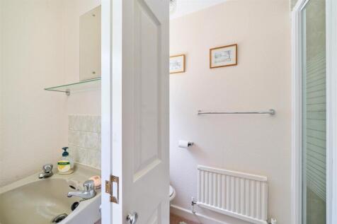 Guest en-suite