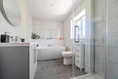 Main bathroom