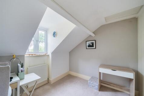 Fourth bedroom