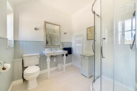 Stable Cottage Shower Room