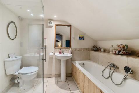 En Suite Bathroom
