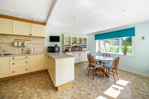 Kitchen / Breakfast Room
