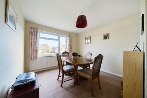 Dining Room/Bedroom 3