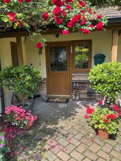Symmonds Cottage 2.jpg