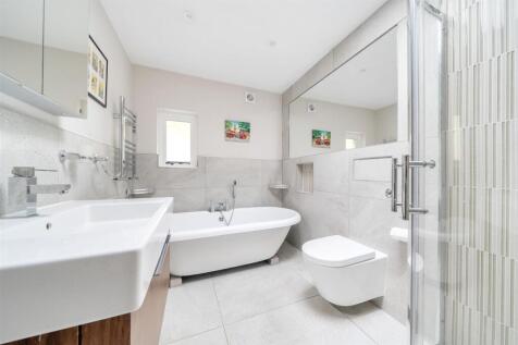 En Suite Bathroom