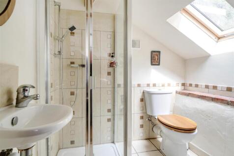 En Suite Shower Room