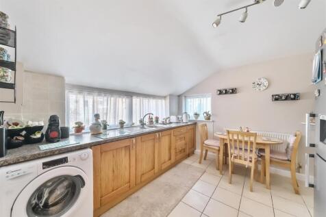 Main House - Kitchen
