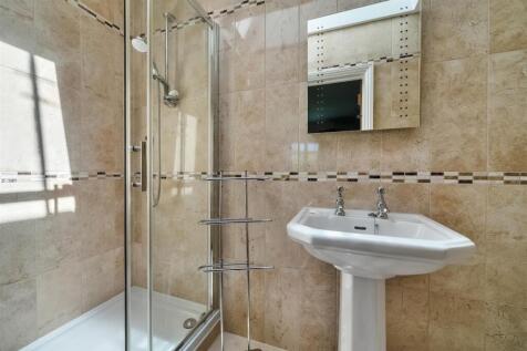 En Suite Shower Room