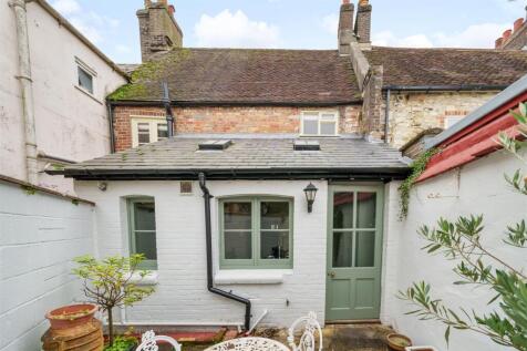 Rear Elevation/Courtyard