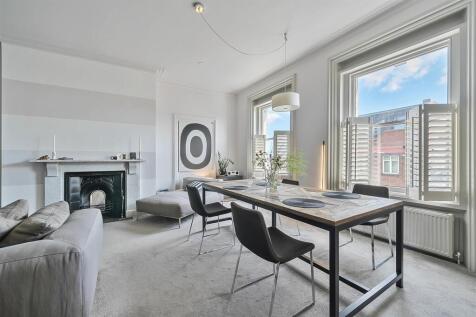 Sitting / Dining Room