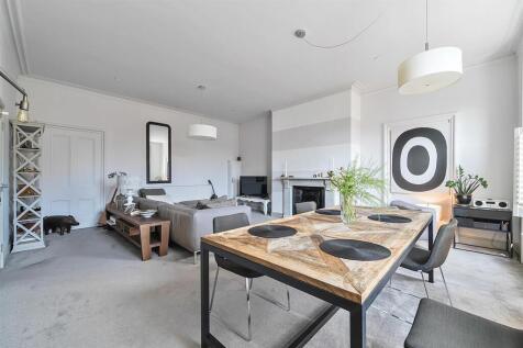 Sitting / Dining Room