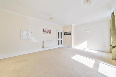 Sitting / Dining Room