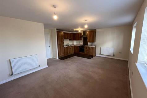 Open kitchen/ lounge