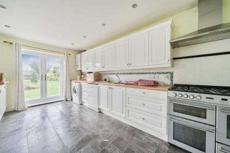 Kitchen / Breakfast Room