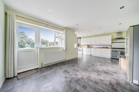 Kitchen / Breakfast Room