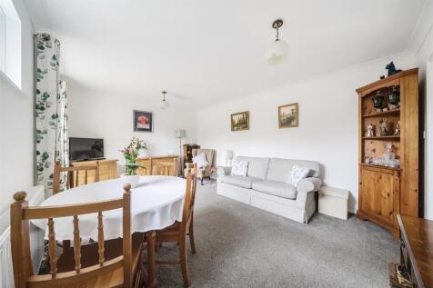 Sitting/Dining Room