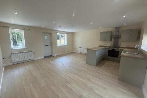 Living Room/Kitchen
