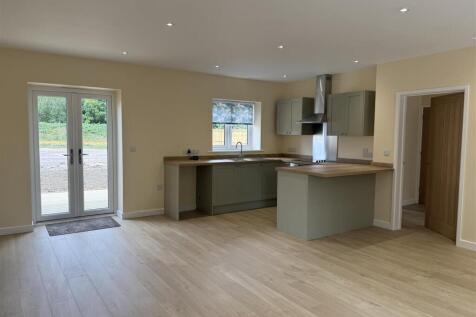 Living room/kitchen