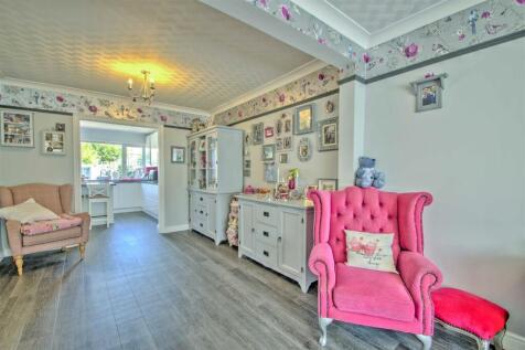 Lounge/dining area