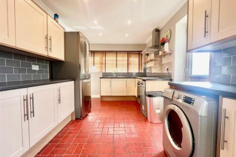 Kitchen.jpg