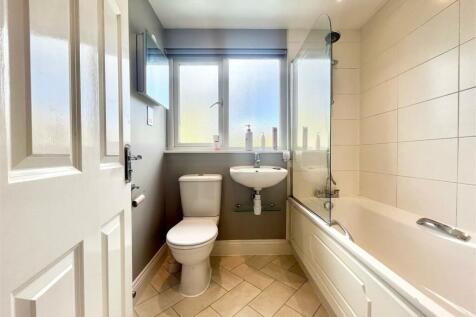 Bathroom.jpg