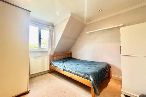 Bedroom 5.jpg