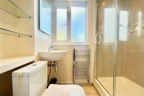 En Suite 2.jpg