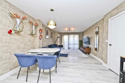 Dining/living area
