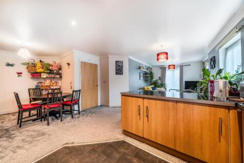 Kitchen/dining area