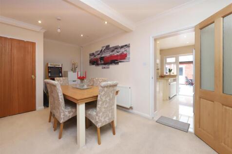 Living/dining room
