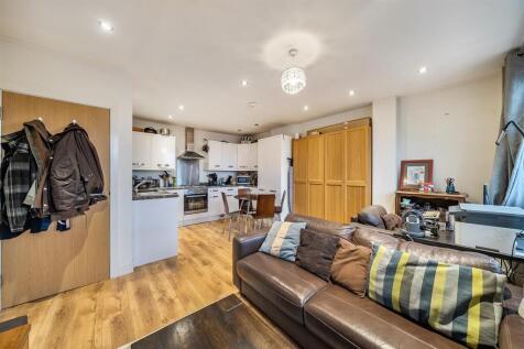 Reception room/kitchen