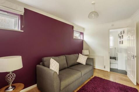 Fourth bedroom / family room