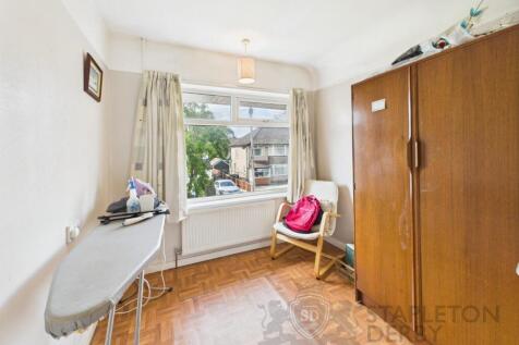 CAM04720G0-PR0077-STILL017.jpg