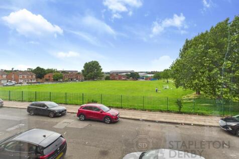 CAM04720G0-PR0081-STILL012.jpg