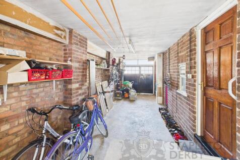 CAM04720G0-PR0090-STILL012.jpg