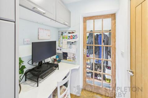 CAM04720G0-PR0095-STILL013.jpg