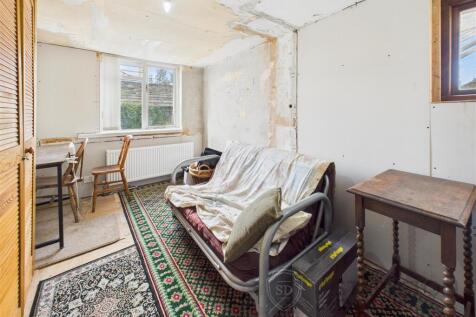 CAM04709G0-PR0235-STILL004.jpg