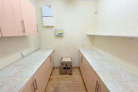 WhatsApp Image 2025-03-03 at 10.33.13 (2).jpg