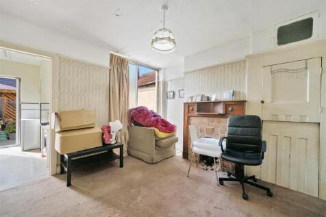 176 Braemar Avenue - cj86qZpKpJnxdf6L1CmF.jpg