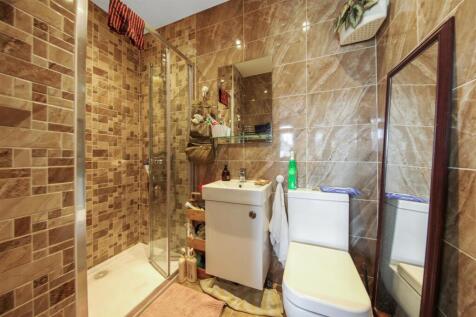 14A Parkfields Avenue - K1YYoVGGTeKxCMYkQq3K.jpg