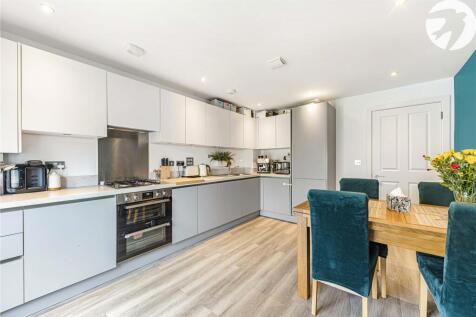 Kitchn/Dining