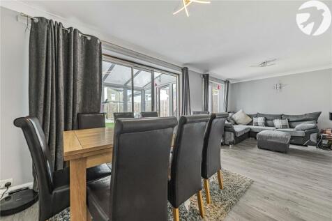 Dining/Lounge