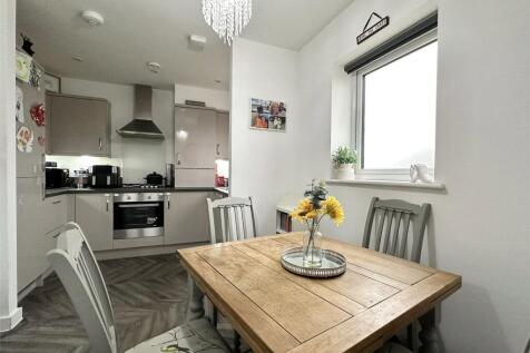 Dining/Kitchen