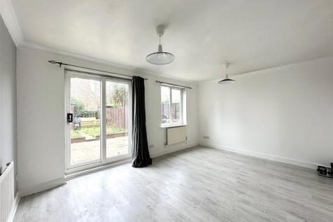 Reception 2/Bed 4