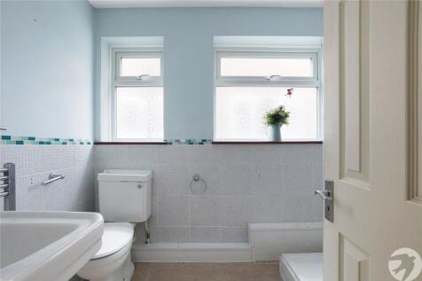 Gf Shower Room
